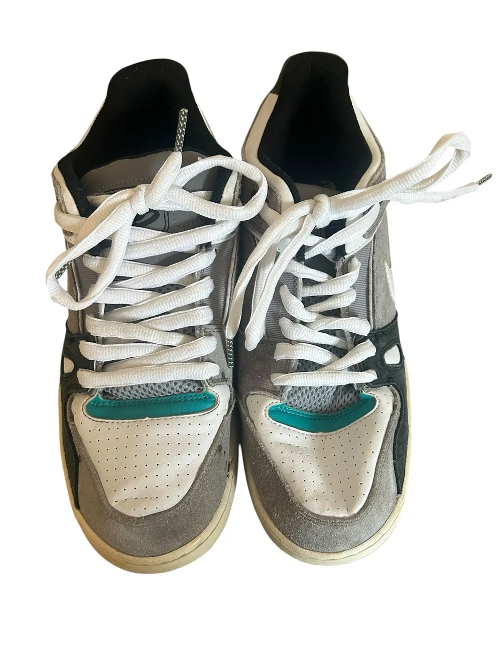 Nike air zoom dunk 2009 Gray and White Casual Sneakers with Teal Accent